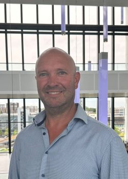 Bij CijferMeester Voorschoten werk je efficiënt samen via moderne online tools, terwijl je tegelijkertijd kunt rekenen op persoonlijk advies. Even sparren? Een vraag tussendoor? Marco is dichtbij en denkt met je mee. Zo weet je altijd waar je staat én waar je naartoe gaat.