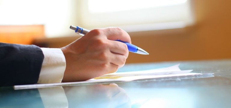 Stichting die tuchtcolleges ondersteunt is btw-ondernemer